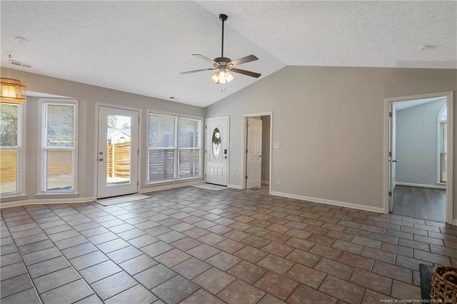 5611 Island View Drive, Hope Mills, NC 28348