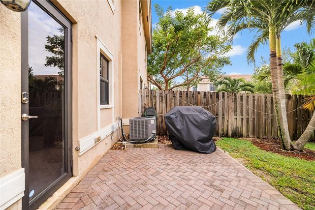 9627 Town Parc Circle, Parkland, FL 33076