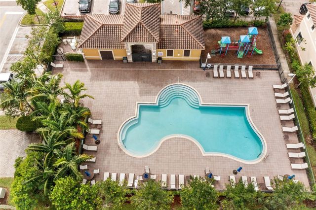 9627 Town Parc Circle, Parkland, FL 33076