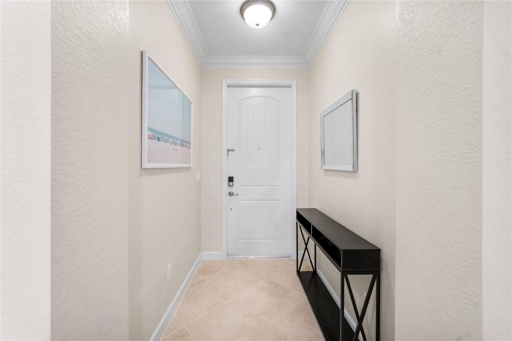 Image 17 of property listing at 9627 Town Parc Circle, Parkland, FL 33076