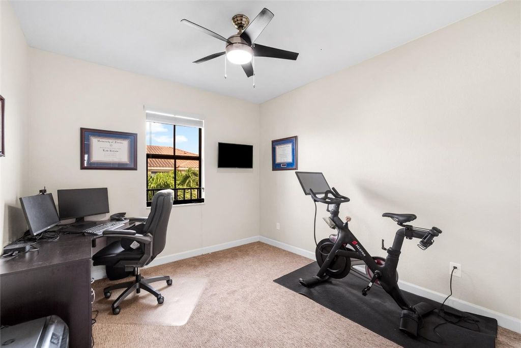 Image 24 of property listing at 9627 Town Parc Circle, Parkland, FL 33076