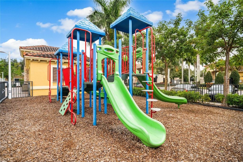 Image 38 of property listing at 9627 Town Parc Circle, Parkland, FL 33076