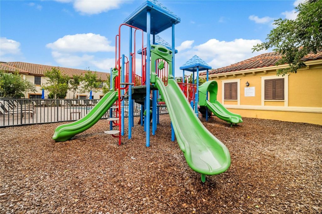 Image 39 of property listing at 9627 Town Parc Circle, Parkland, FL 33076