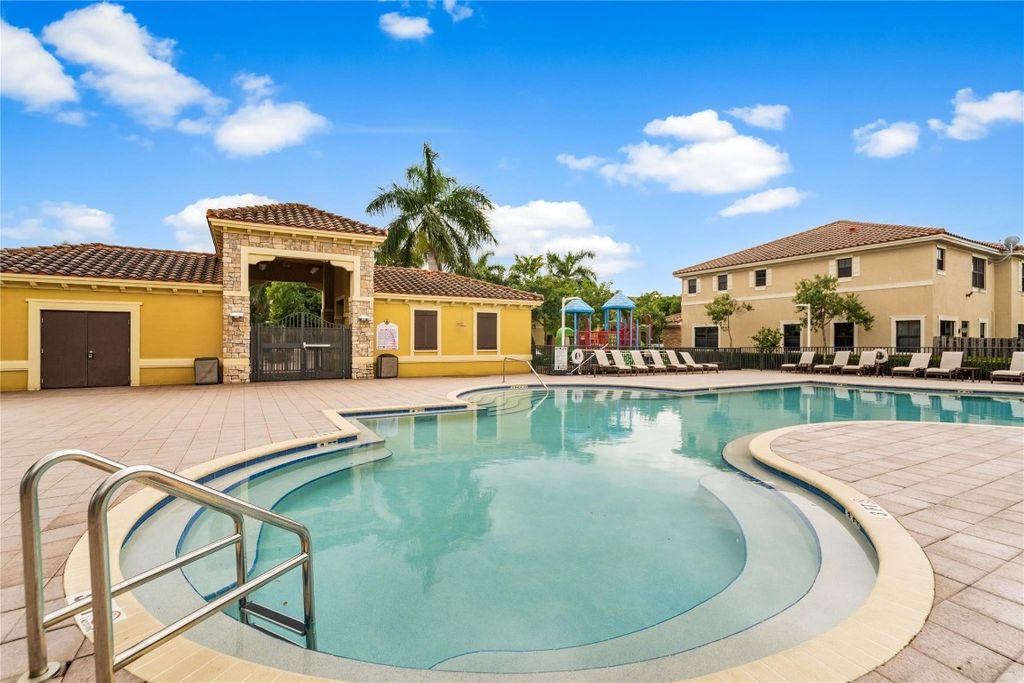 Image 44 of property listing at 9627 Town Parc Circle, Parkland, FL 33076