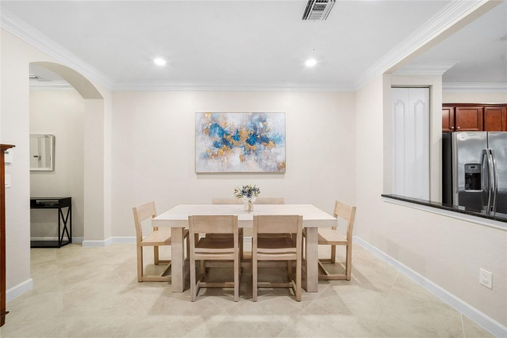 Image 8 of property listing at 9627 Town Parc Circle, Parkland, FL 33076