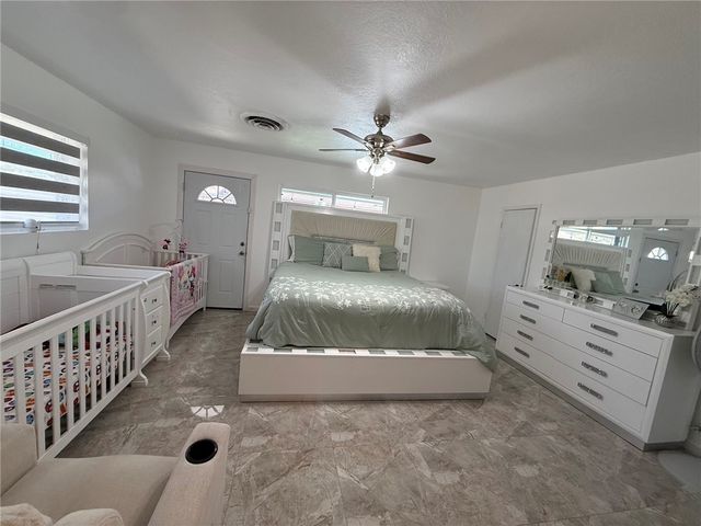217 Pecos St, Portland, TX 78374