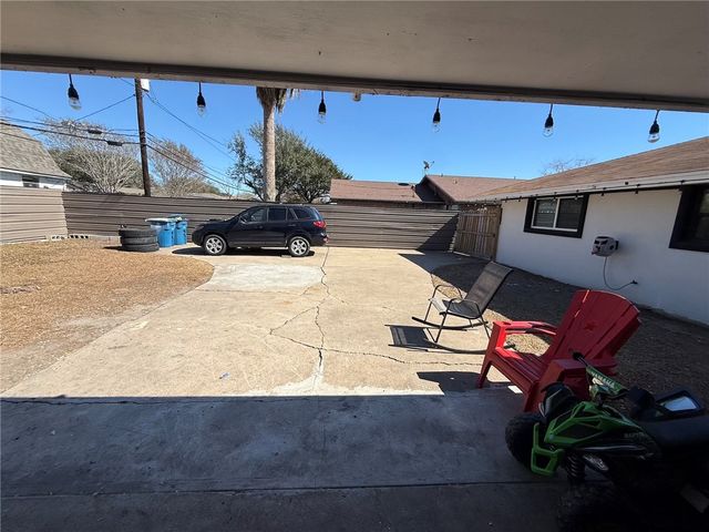 217 Pecos St, Portland, TX 78374
