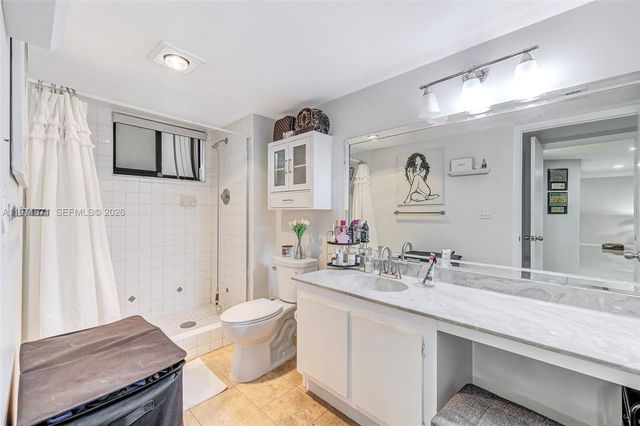 601 Ives Dairy Rd 00, Miami, FL 33179