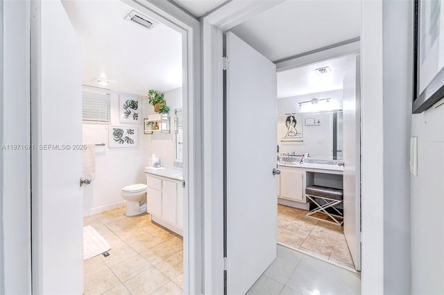 601 Ives Dairy Rd 00, Miami, FL 33179