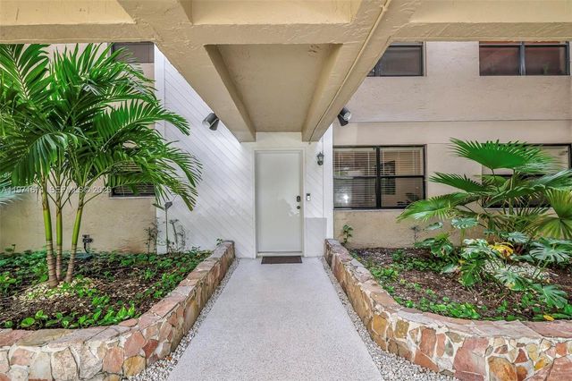 601 Ives Dairy Rd 00, Miami, FL 33179