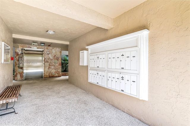 601 Ives Dairy Rd 00, Miami, FL 33179