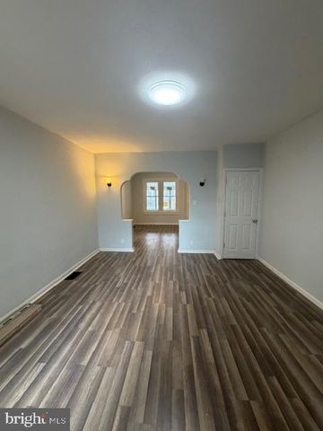 214 5TH AVE, Roebling, NJ 08554