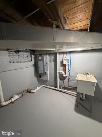 214 5TH AVE, Roebling, NJ 08554