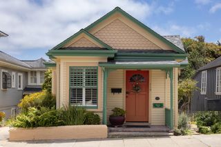 119 Fountain Avenue, Pacific Grove, CA 93950
