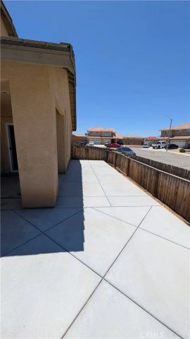 12422 Cricket Lane, Victorville, CA 92392