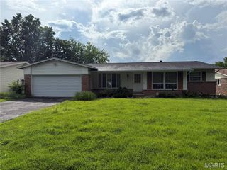 11939 Lakecrest Lane, St Louis, MO 63138