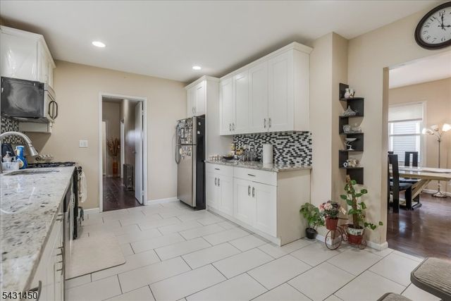 11 Alps Rd, Wayne Twp., NJ 07470