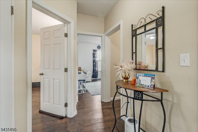 11 Alps Rd, Wayne Twp., NJ 07470