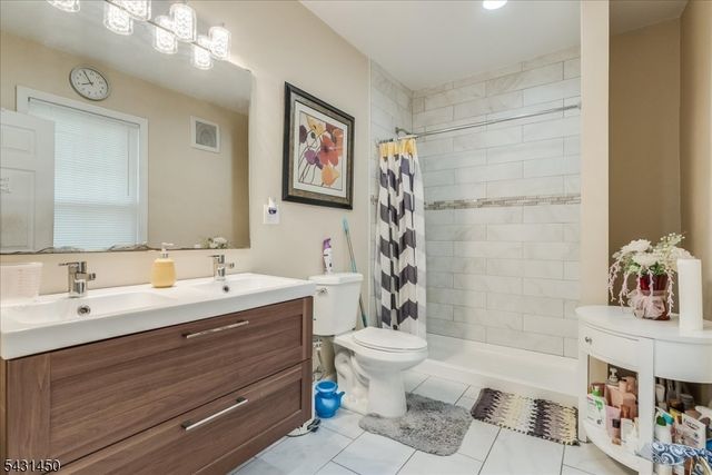 11 Alps Rd, Wayne Twp., NJ 07470