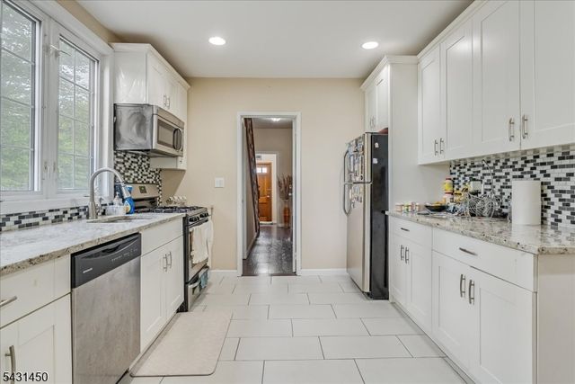 11 Alps Rd, Wayne Twp., NJ 07470