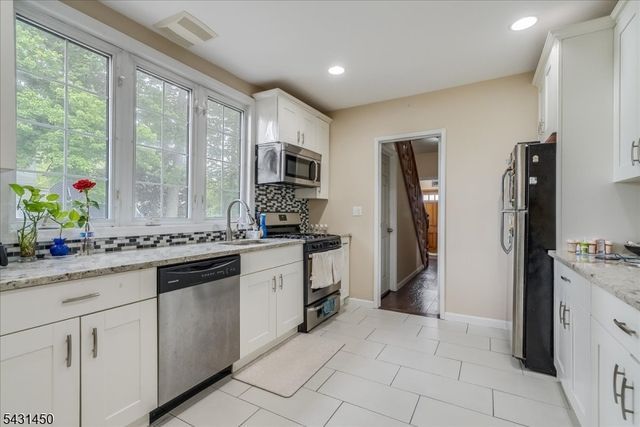 11 Alps Rd, Wayne Twp., NJ 07470
