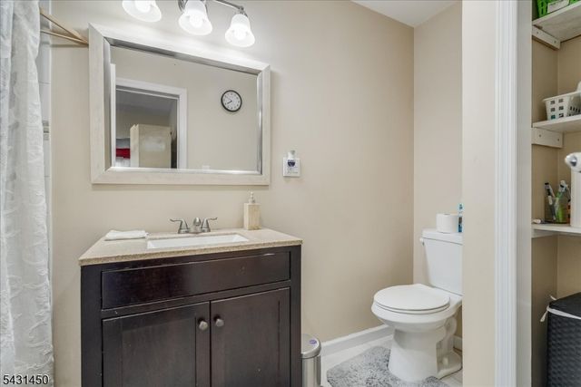 11 Alps Rd, Wayne Twp., NJ 07470