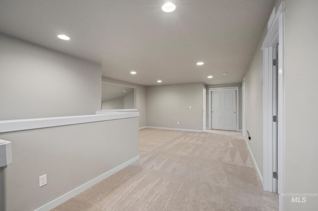 10449 W Thimbleberry Dr, Star, ID 83669