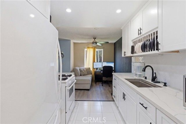 700 W La Veta C7, Orange, CA 92868