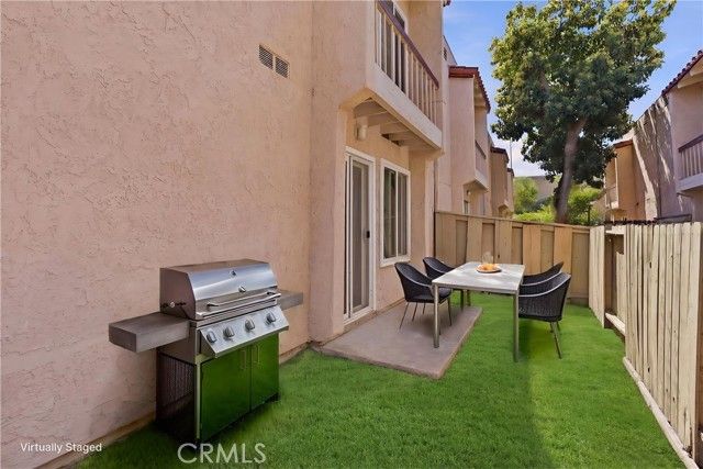 700 W La Veta C7, Orange, CA 92868