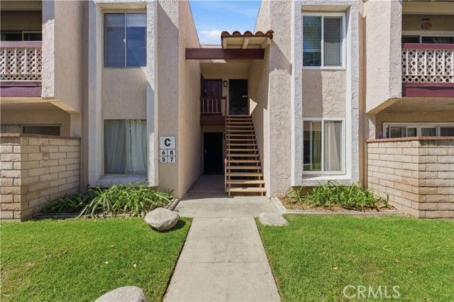 700 W La Veta C7, Orange, CA 92868