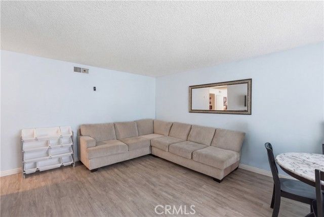 700 W La Veta C7, Orange, CA 92868