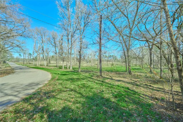 13030 Hill Creek Road, Montgomery, TX 77356