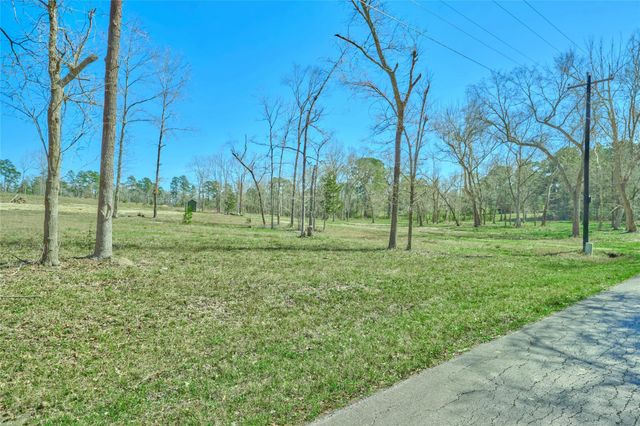 13030 Hill Creek Road, Montgomery, TX 77356