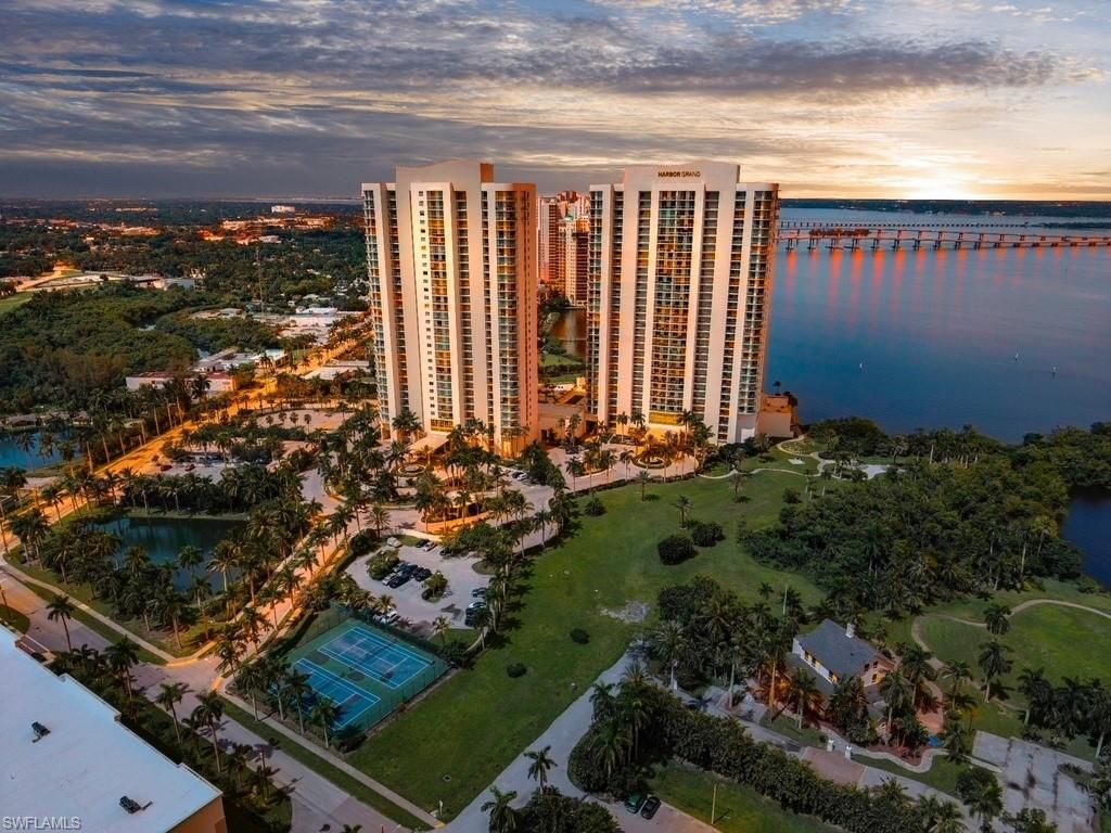 3000 Oasis Grand BLVD 1407, Fort Myers, FL 33916