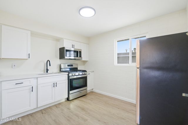 4832 E WILLETTA Street, Phoenix, AZ 85008