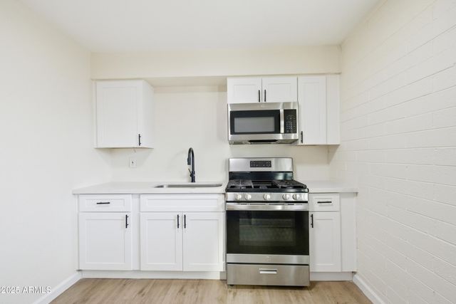 4832 E WILLETTA Street, Phoenix, AZ 85008