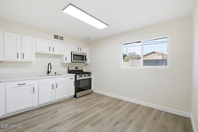 4832 E WILLETTA Street, Phoenix, AZ 85008