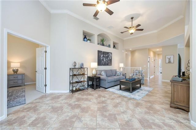 6657 Alden Woods CIR 201, Naples, FL 34113