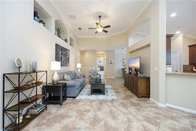 6657 Alden Woods CIR 201, Naples, FL 34113