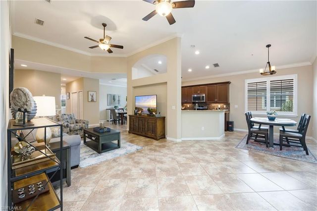 6657 Alden Woods CIR 201, Naples, FL 34113