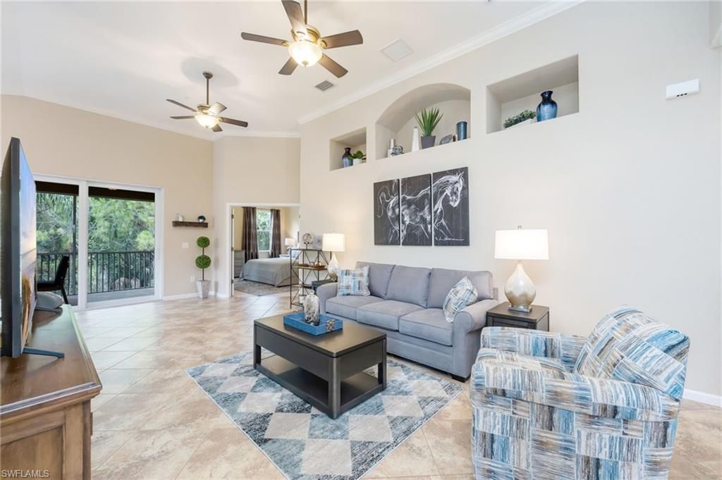 6657 Alden Woods CIR 201, Naples, FL 34113