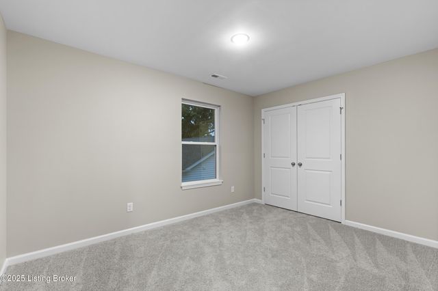 3208 Maldon Ct, Louisville, KY 40216