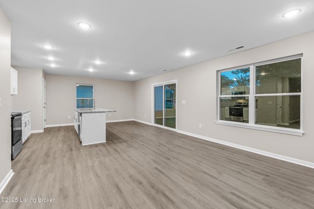 3208 Maldon Ct, Louisville, KY 40216