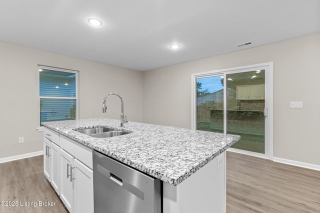 3208 Maldon Ct, Louisville, KY 40216