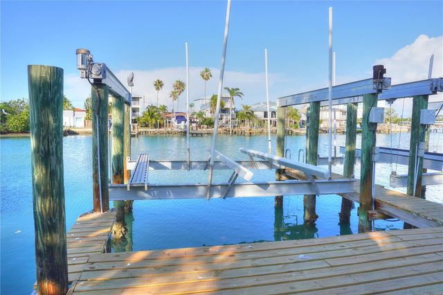8535 BLIND PASS DRIVE 202, Treasure Island, FL 33706