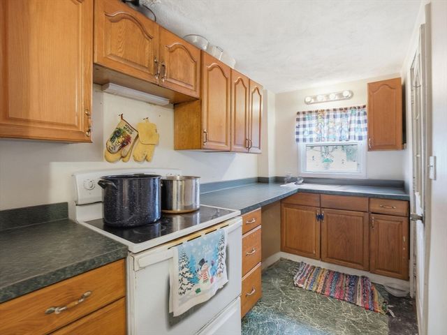 3 Kearsarge Avenue, Woburn, MA 01801