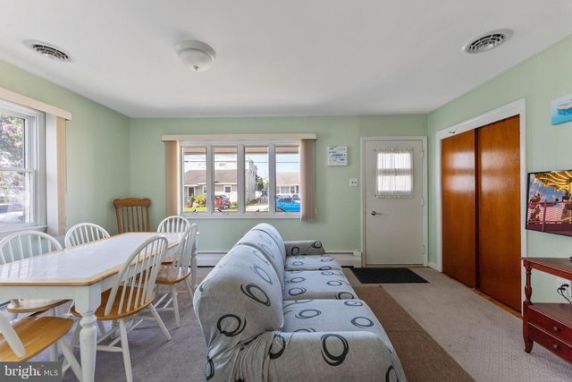 107 E HOLLYWOOD AVE, Wildwood, NJ 08260