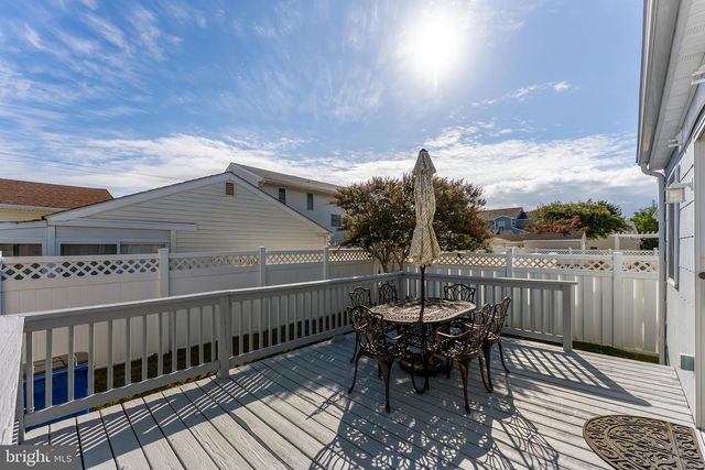 107 E HOLLYWOOD AVE, Wildwood, NJ 08260