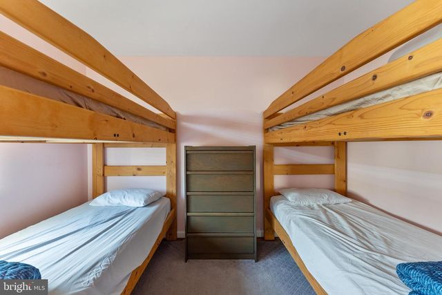 107 E HOLLYWOOD AVE, Wildwood, NJ 08260