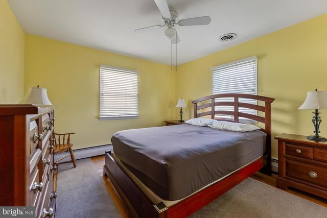 107 E HOLLYWOOD AVE, Wildwood, NJ 08260